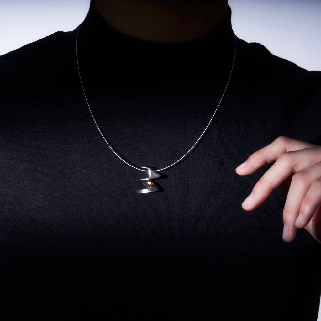 GuruGuru グルグル シルバー925 ペンダント 着用