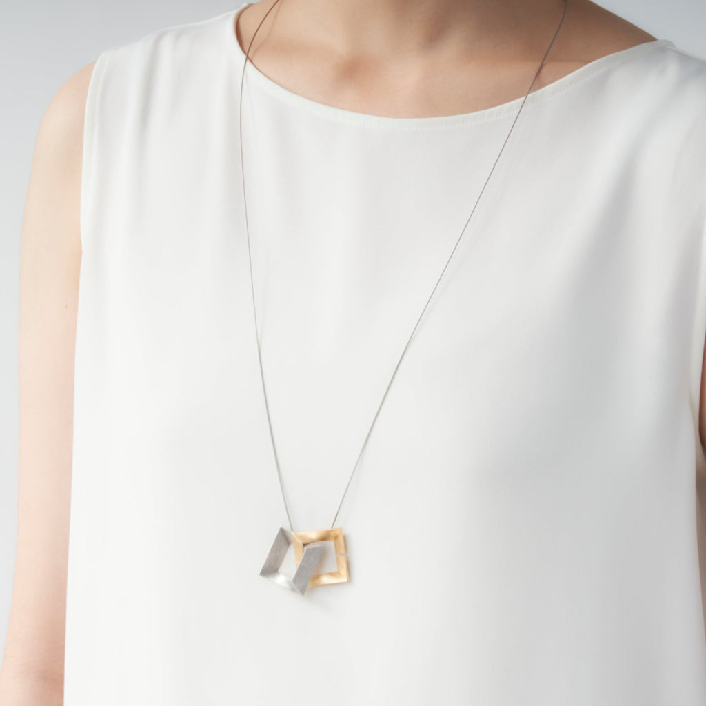 Log[ログ] Ζゼータ シルバー925 ペンダント　2つの同じかたちが、つながるペンダント