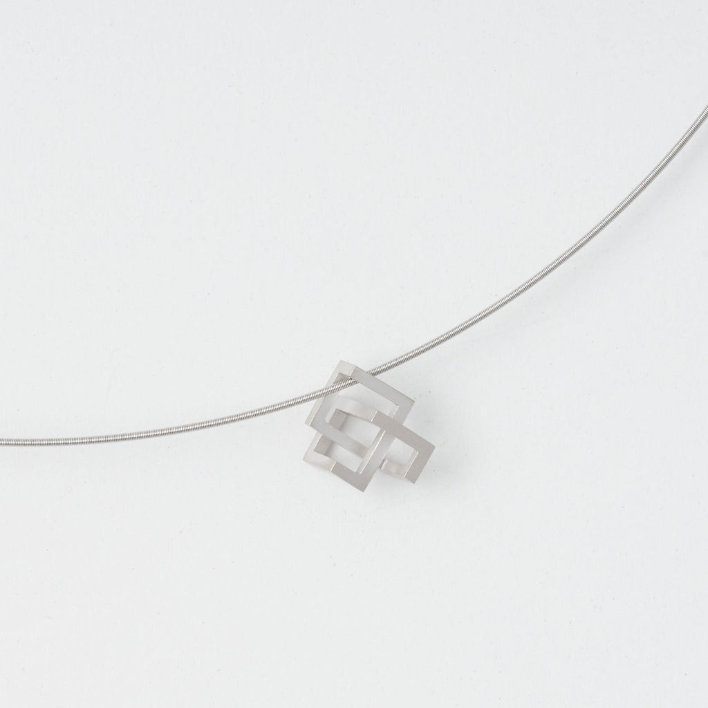 By-Pass[バイーパス]　シルバーペンダント　モダンデザイン　MENTOSEN　メントセン プロダクトデザイン