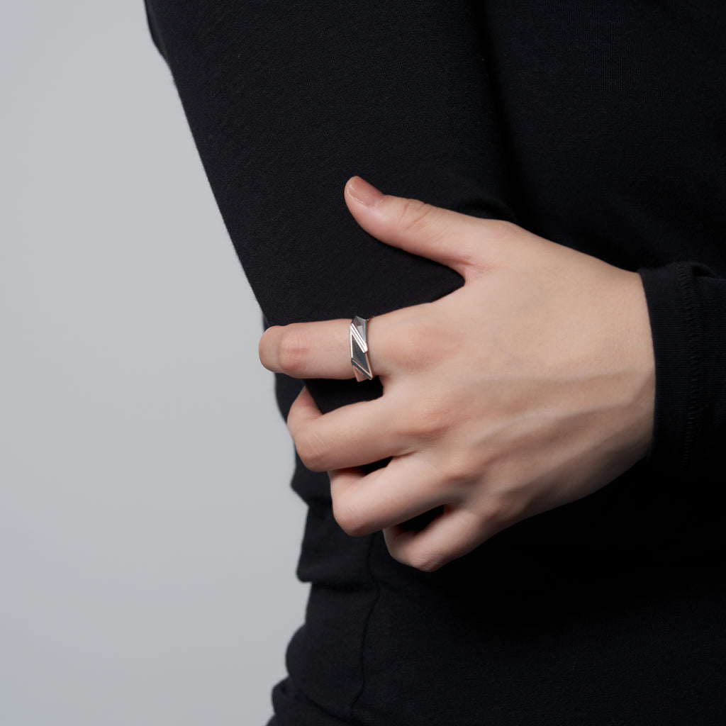 Sankaku[さんかく]-plain リング 　Silver925 装着 MENTOSEN メントセン
