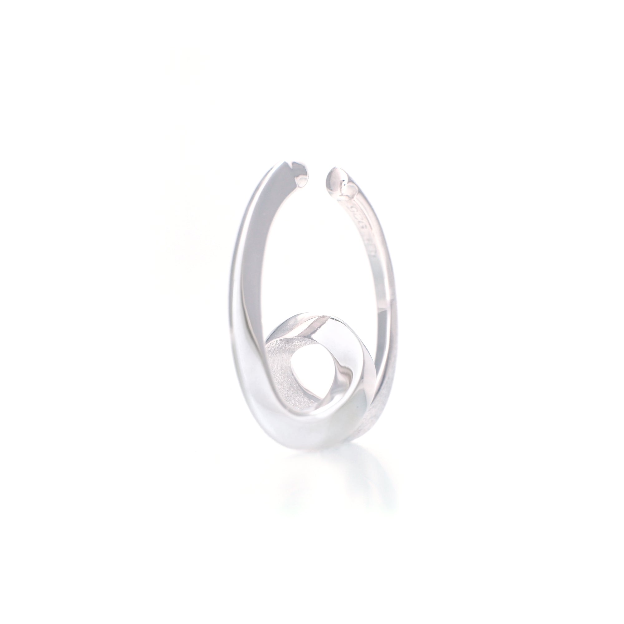 Crun[クルン] Earcuff Silver Three-dimensional Shape – MENTOSEN