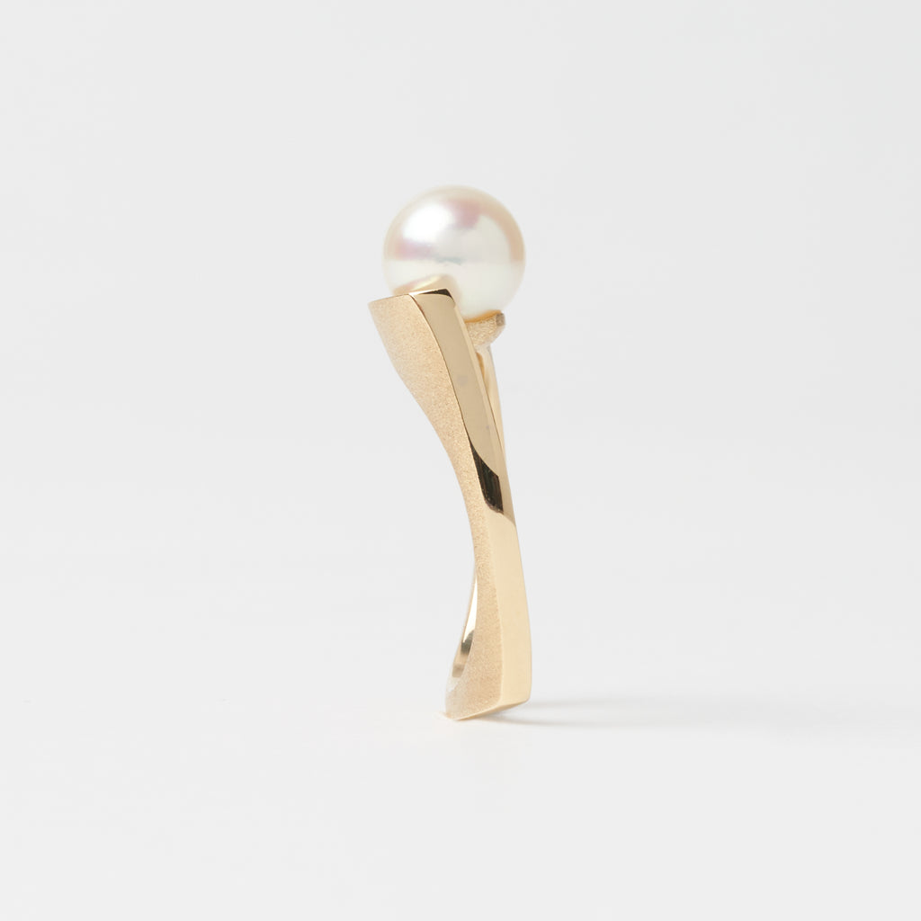 Oru おる K18 あこやパール リング 横から　MENTOSEN 