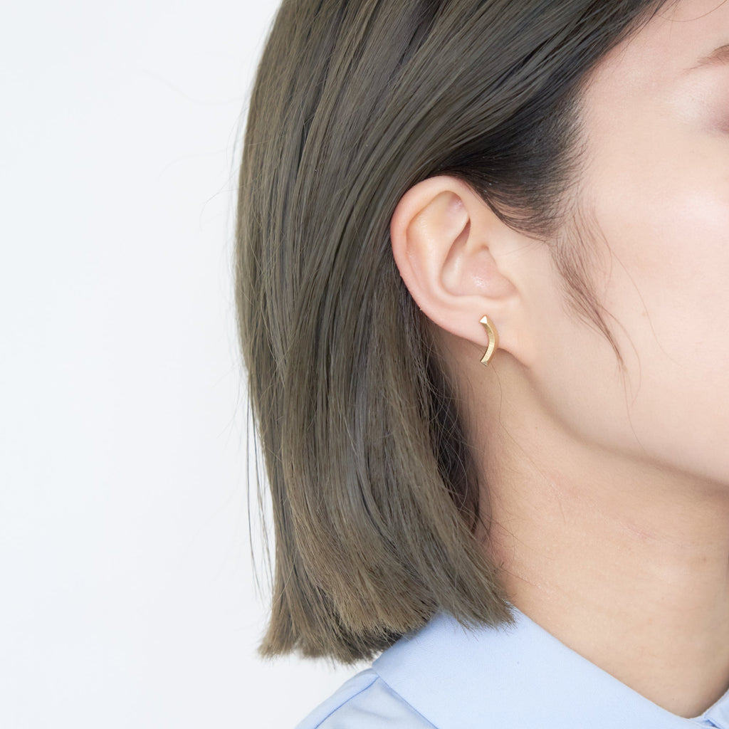 Log[ログ]01　シルバー 925 ピアス＆バックキャッチ 立体的　面白いカタチ　つや消し　MENTOSEN めんとせん　メントセン