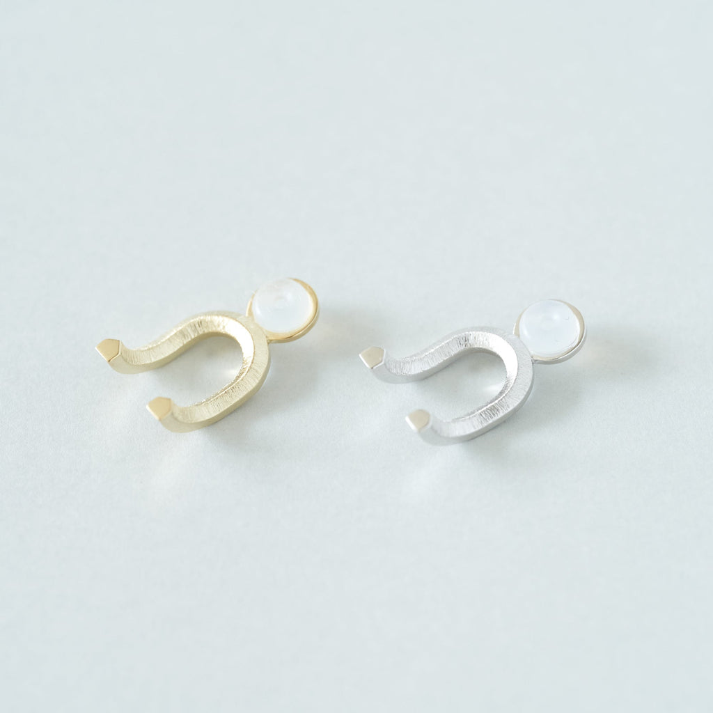 Log[ログ]03　シルバー 925 ピアス＆バックキャッチ 立体的　面白いカタチ　つや消し　MENTOSEN めんとせん　メントセン