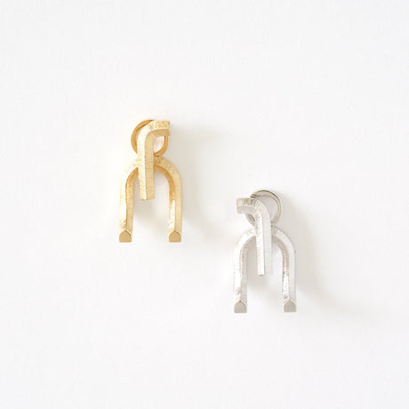 Log[ログ]03　シルバー 925 ピアス＆バックキャッチ 立体的　面白いカタチ　つや消し　MENTOSEN めんとせん　メントセン
