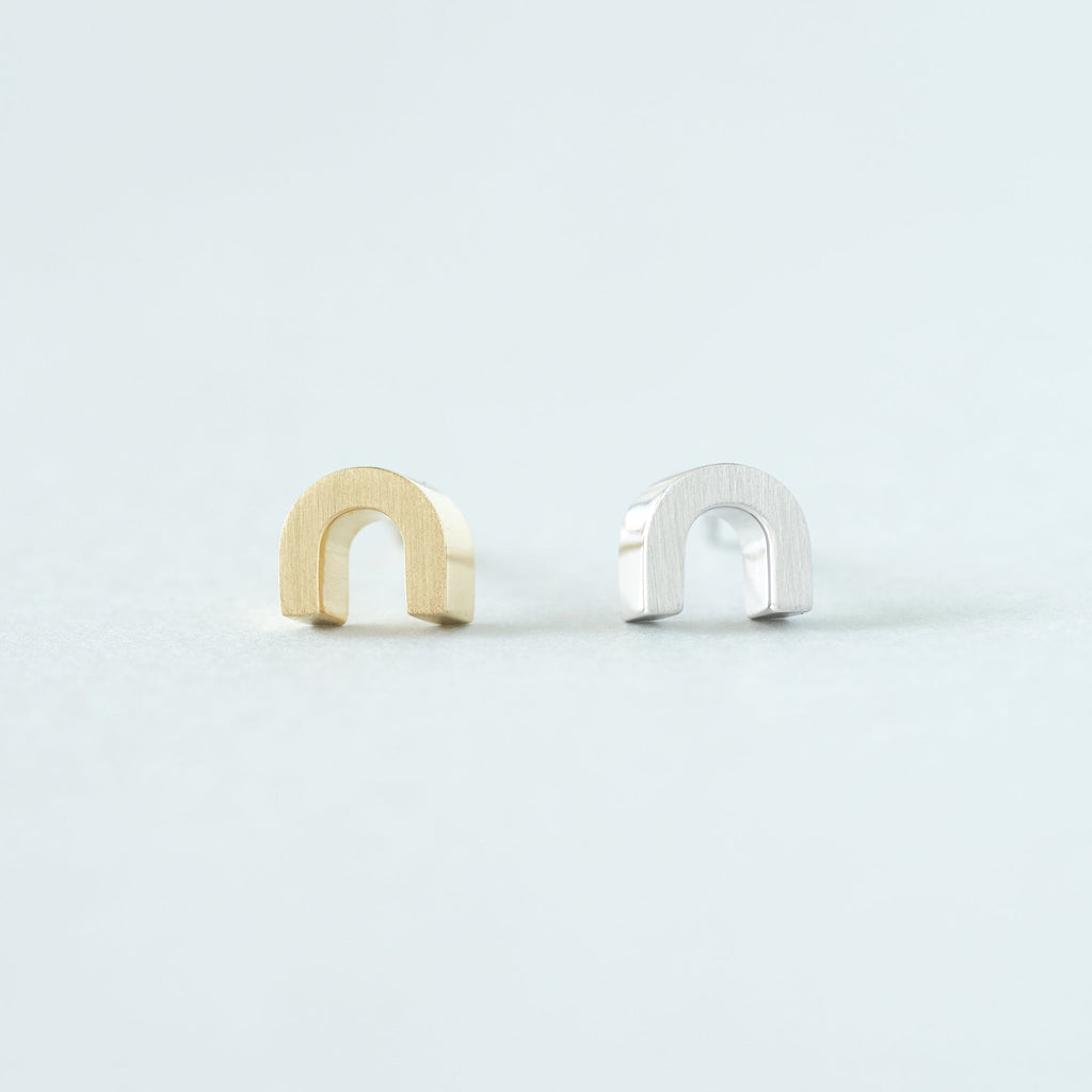 Log[ログ]04　シルバー 925 ピアス＆バックキャッチ 立体的　面白いカタチ　つや消し　MENTOSEN めんとせん　メントセン