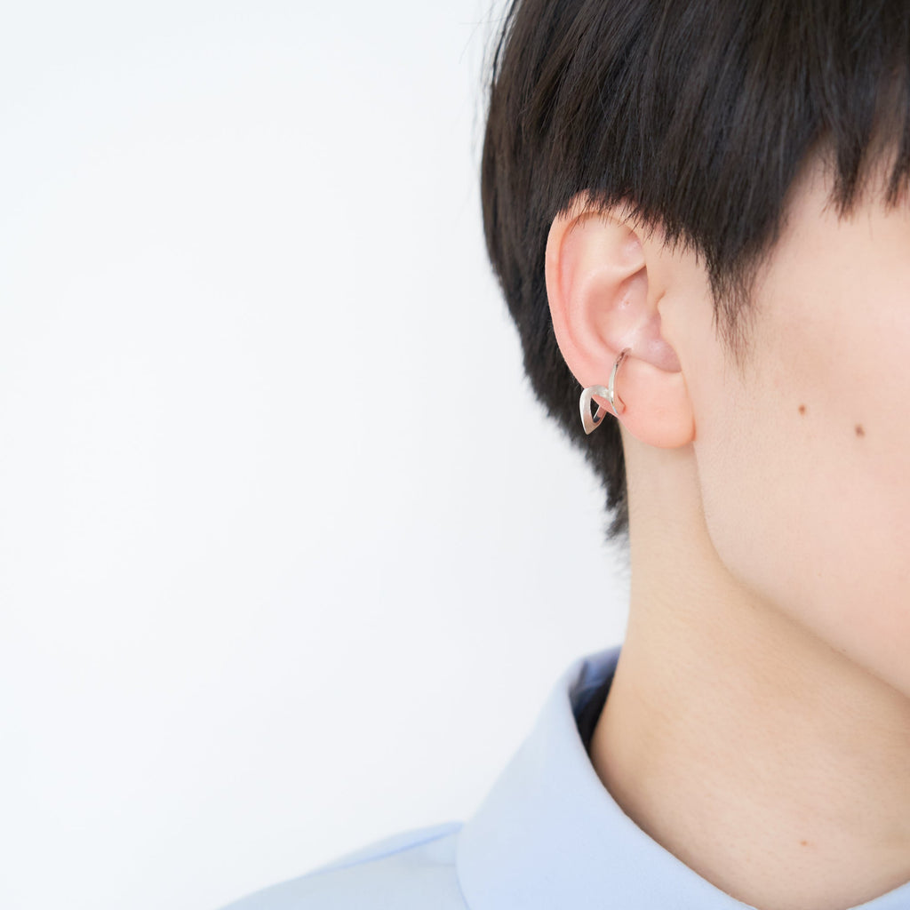 Crun[クルン]　シルバー 925 イヤーカフ  立体的 曲線　MENTOSEN めんとせん　メントセン