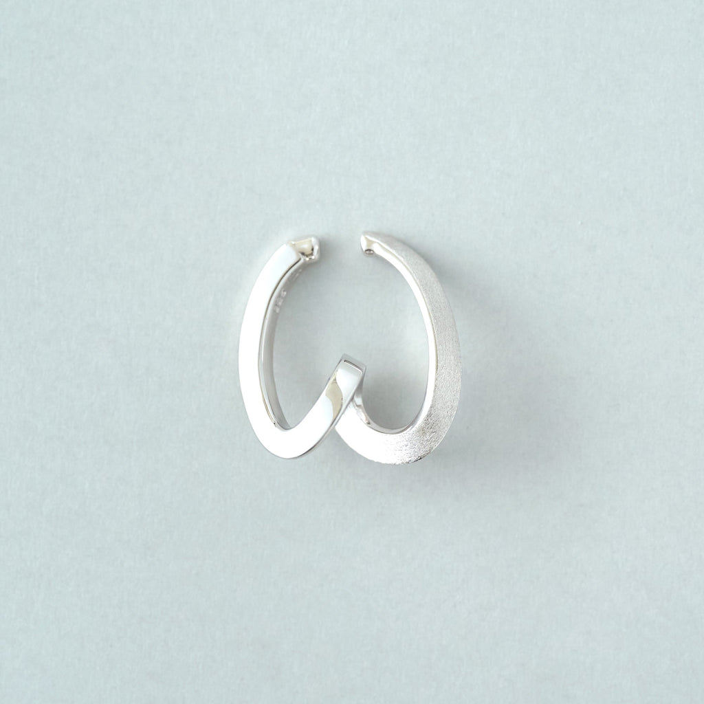 Crun[クルン]　シルバー925　イヤーカフ　立体　カーブライン　MENTOSEN メントセン　めんとせん