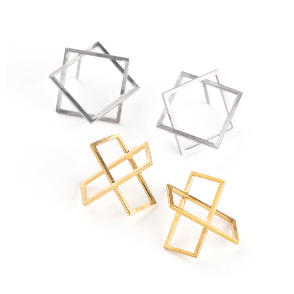Surface[めんとせん] 正方形 シルバー ゴールド ピアス silver925 ミニマル コンテンポラリー デザイン アクセサリー つや消し Kazuko Nishibayashi アーティストコラボ MENTOSEN